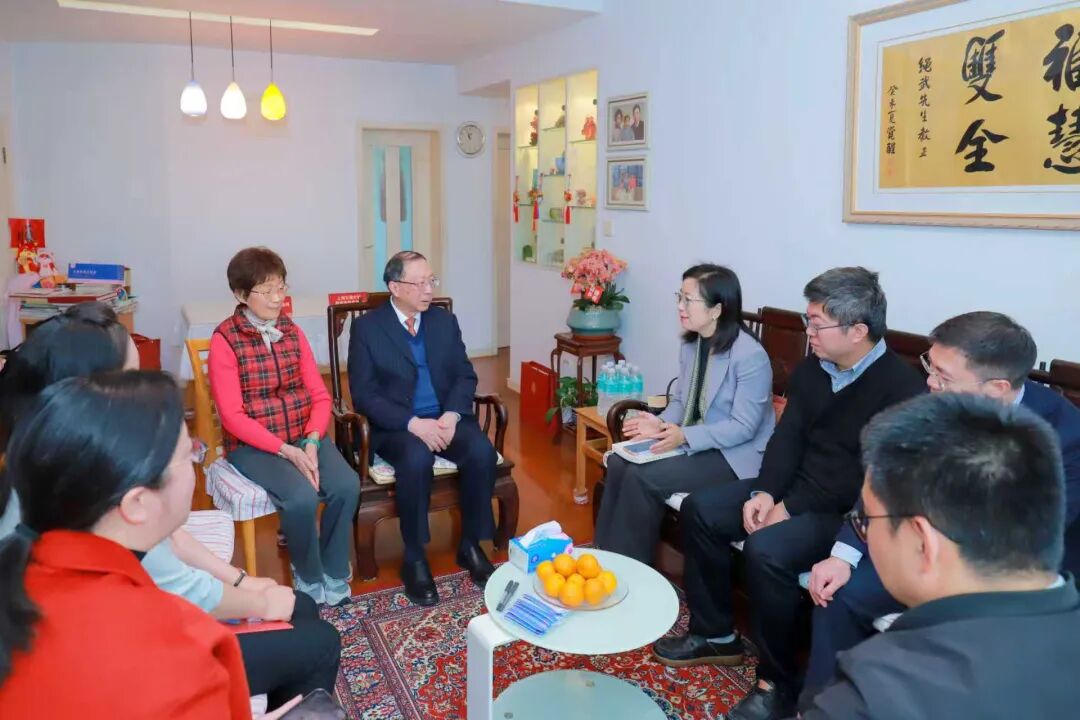微信图片_2025-12-12_083432_460.jpg