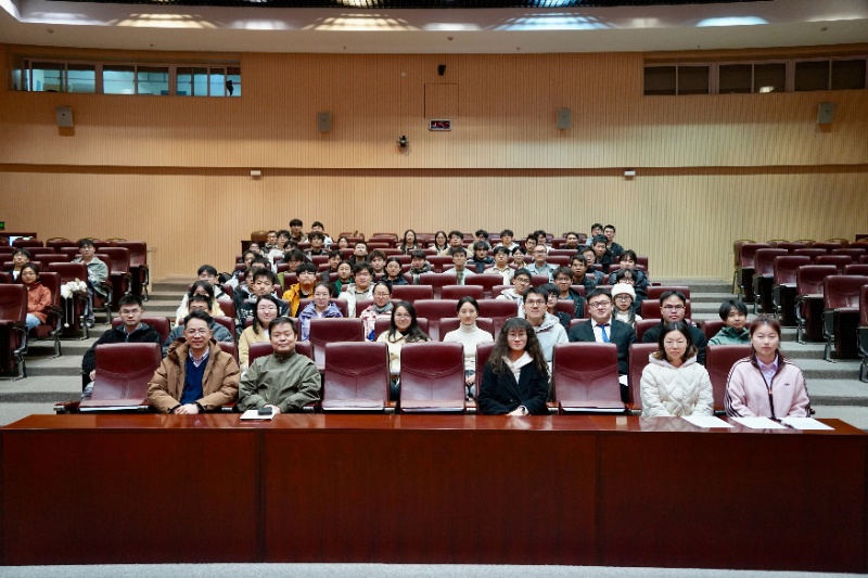 封面1_resized.jpg